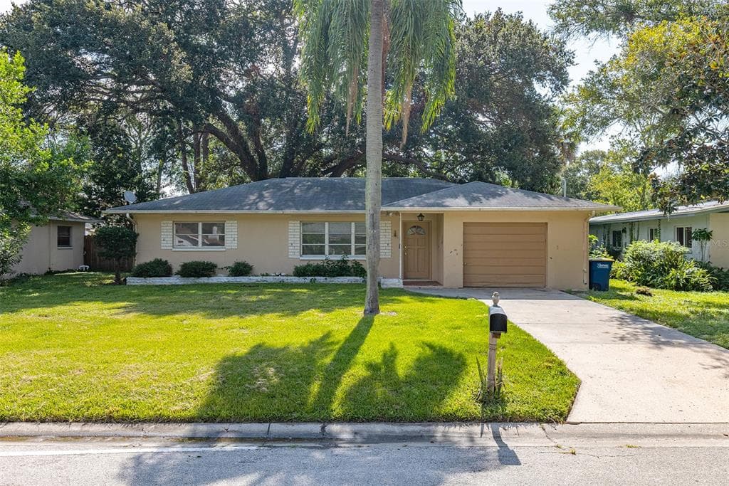 111 N CIRUS AVENUE CLEARWATER, FL 33765