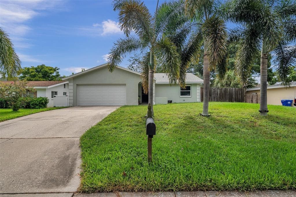 1115 OAKWOOD DRIVE DUNEDIN, FL 34698