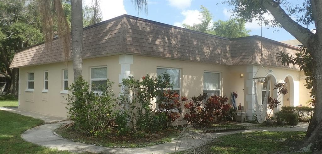 9876 83RD STREET SEMINOLE, FL 33777