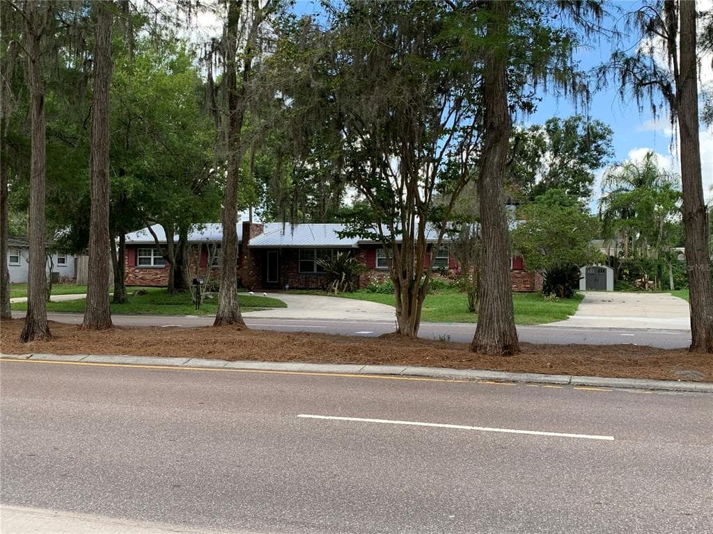 19210 SUNLAKE BOULEVARD LUTZ, FL 33558