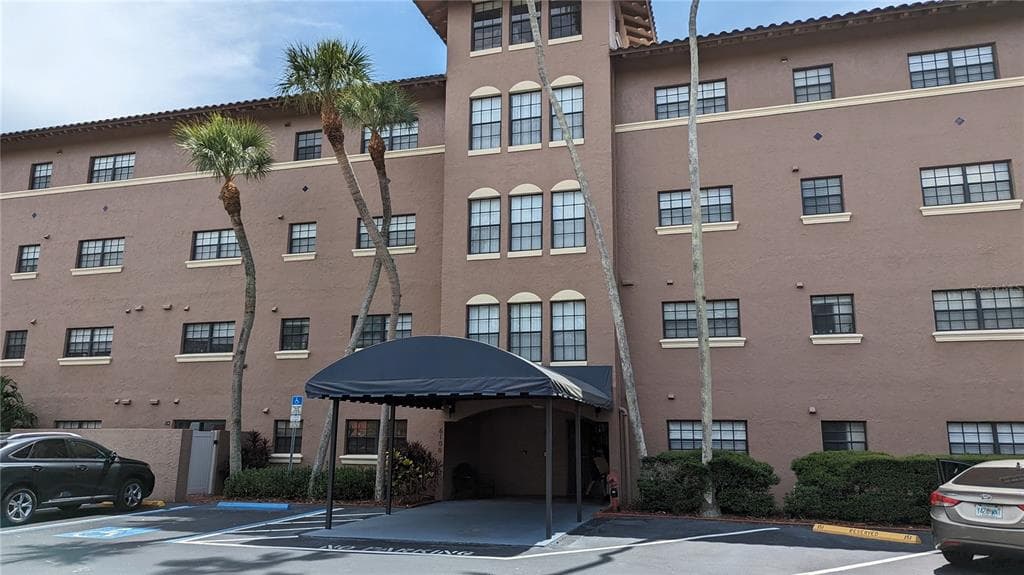 6100 GULFPORT BOULEVARD S UNIT 212 GULFPORT, FL 33707