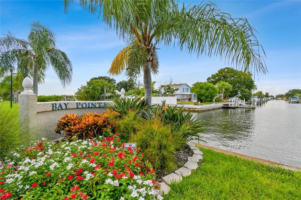 8823 BAY POINTE DRIVE UNIT 106 TAMPA, FL 33615