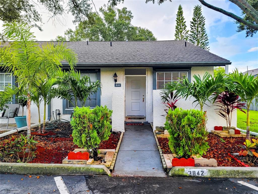 3842 LA COSTA LANE LARGO, FL 33771