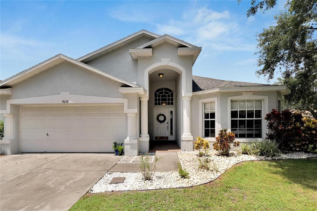9058 EGRET COVE CIRCLE RIVERVIEW, FL 33578