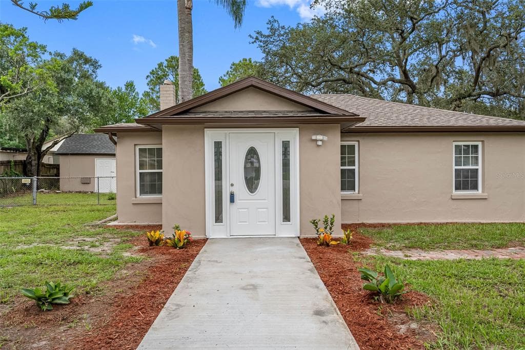 1515 W HIAWATHA STREET TAMPA, FL 33604