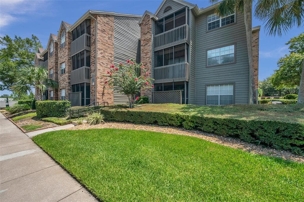 2500 WINDING CREEK BOULEVARD UNIT E206 CLEARWATER, FL 33761