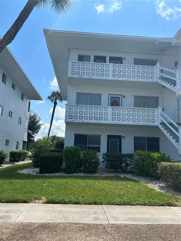 8075 112TH STREET UNIT 110 SEMINOLE, FL 33772