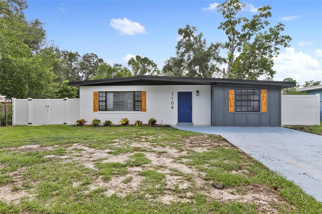 7104 N 50TH STREET TAMPA, FL 33617