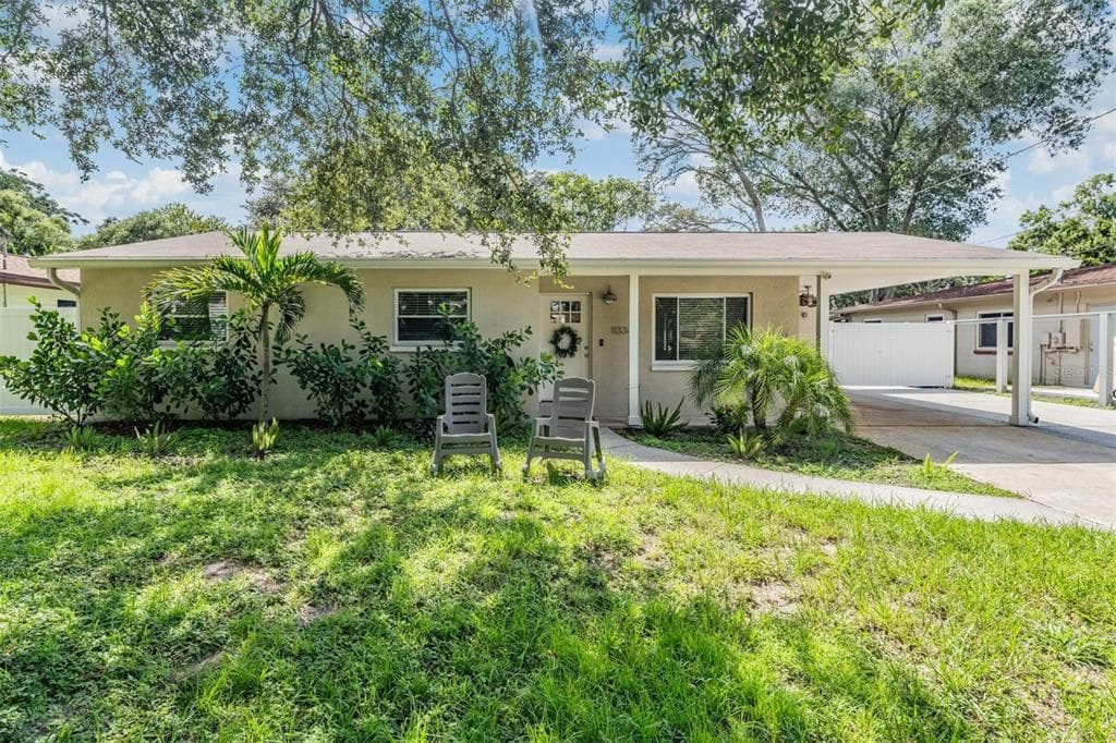 11330 N OAKLEAF AVENUE TAMPA, FL 33612