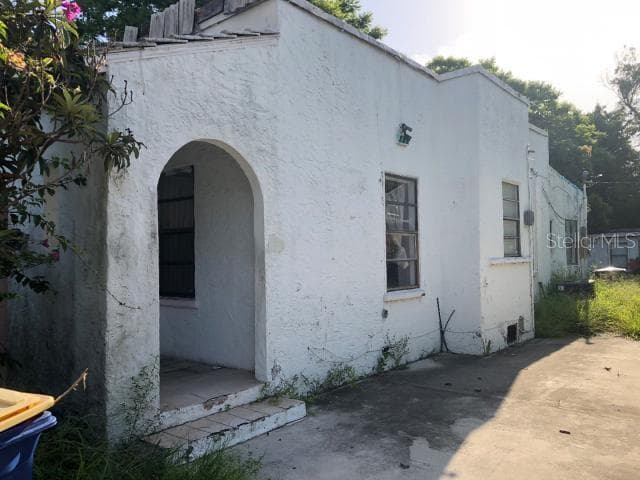 724 S 11TH STREET FORT PIERCE, FL 34950