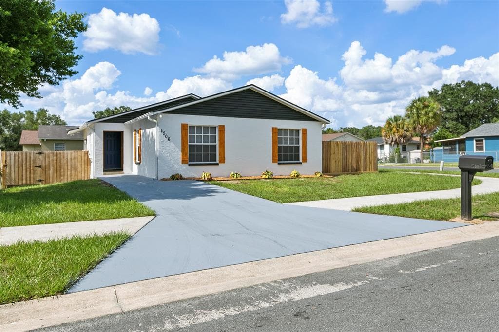 4506 E 26TH AVENUE TAMPA, FL 33605