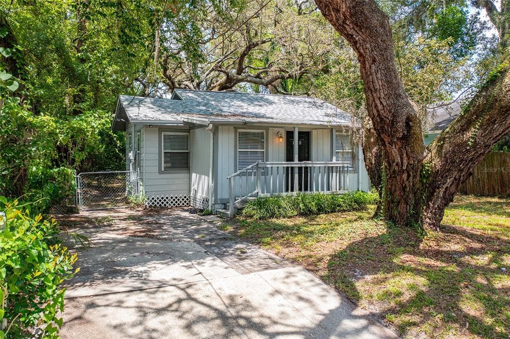 1310 E NEW ORLEANS AVENUE TAMPA, FL 33603