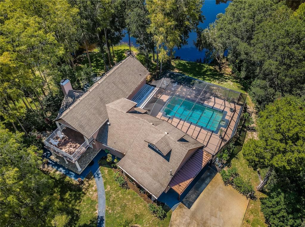 2202 AMITY COURT