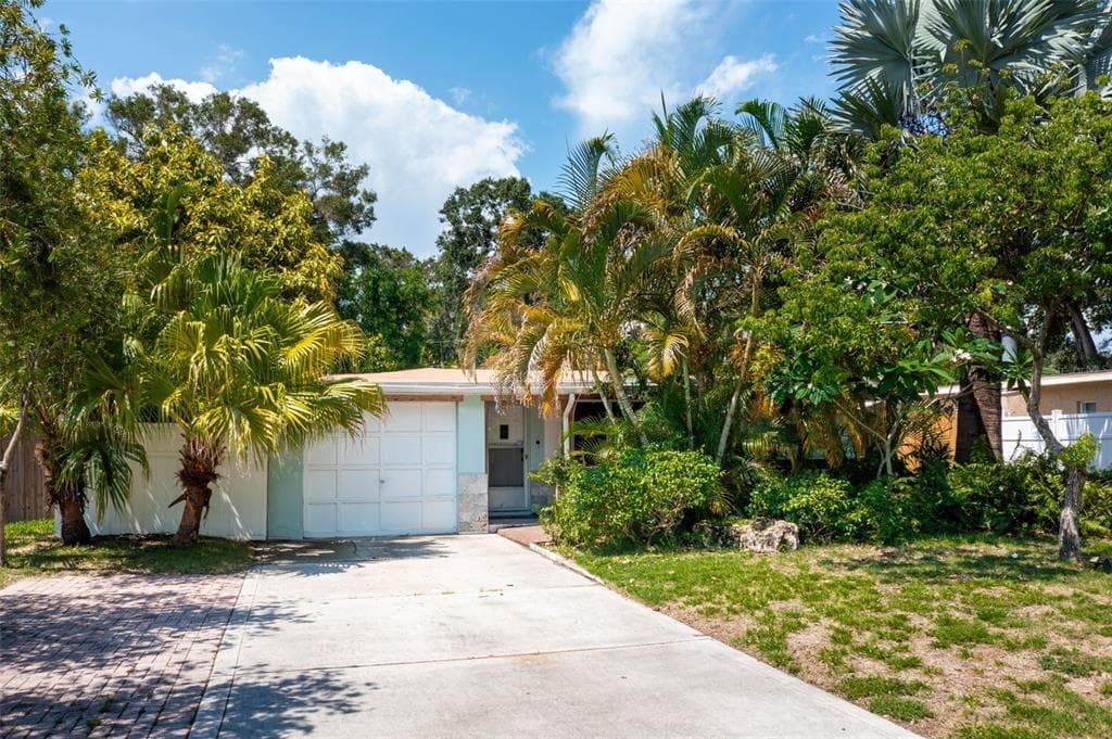 6125 55TH AVENUE N ST PETERSBURG, FL 33709
