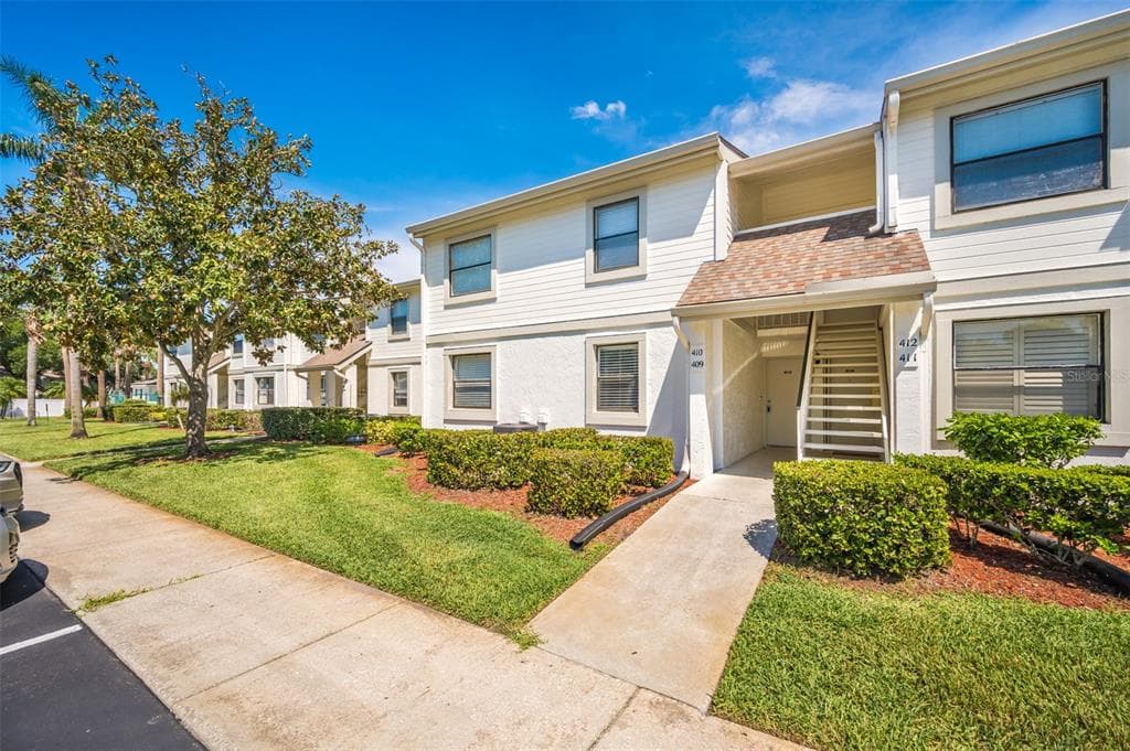 409 MEADOW LANE UNIT 409 OLDSMAR, FL 34677