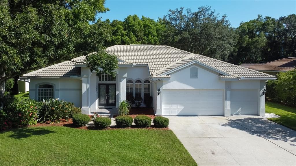 1327 KINGS WAY LANE TARPON SPRINGS, FL 34688