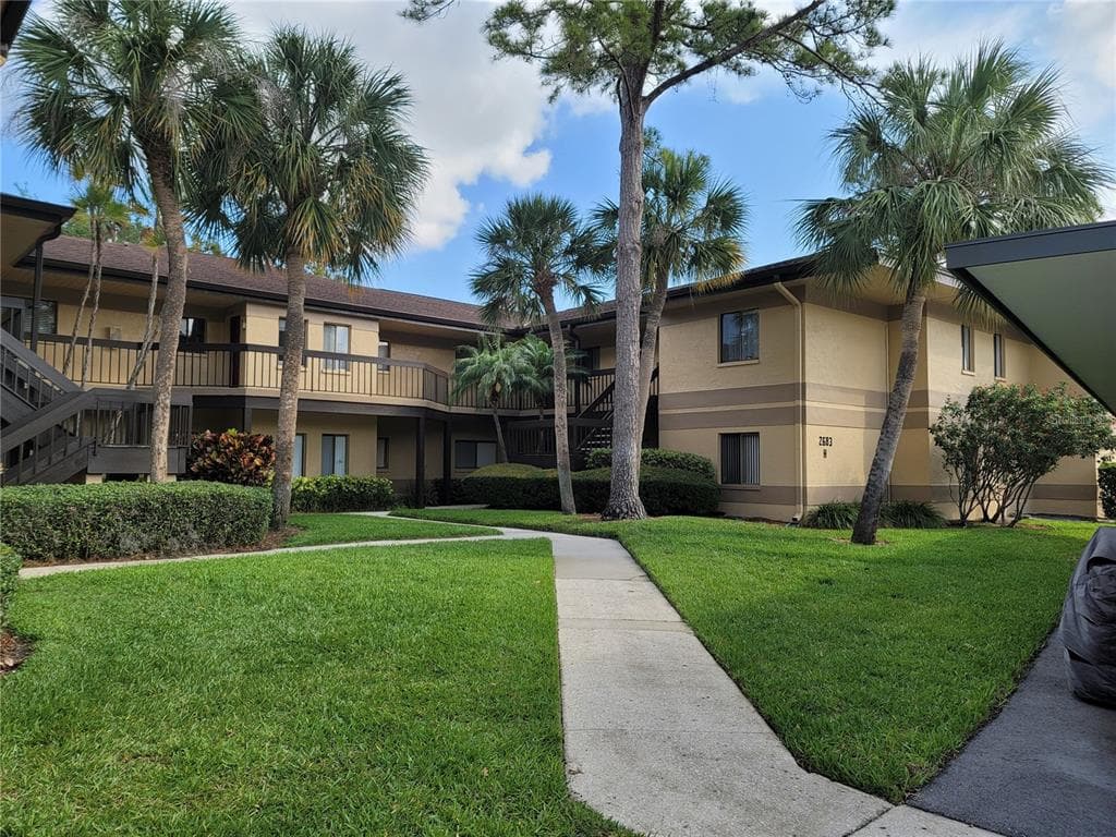 2683 SABAL SPRINGS CIRCLE UNIT 103 CLEARWATER, FL 33761
