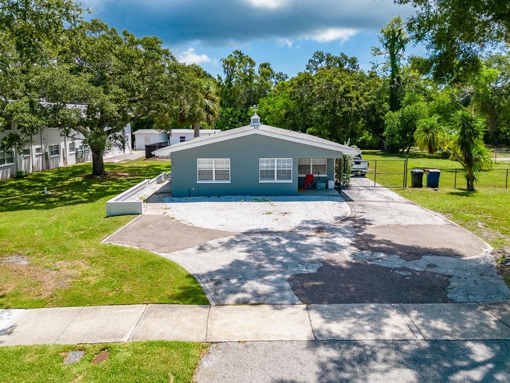 105 N LADY MARY DRIVE CLEARWATER, FL 33755