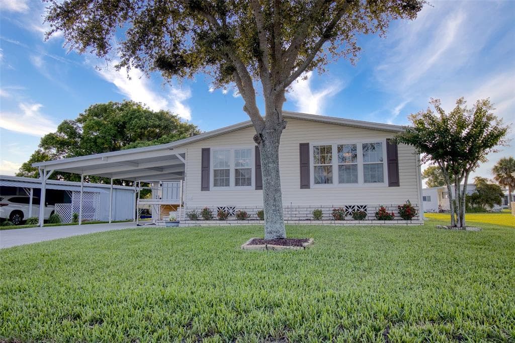 50 VILLAGE GREEN WAY UNIT 6 PALM HARBOR, FL 34684