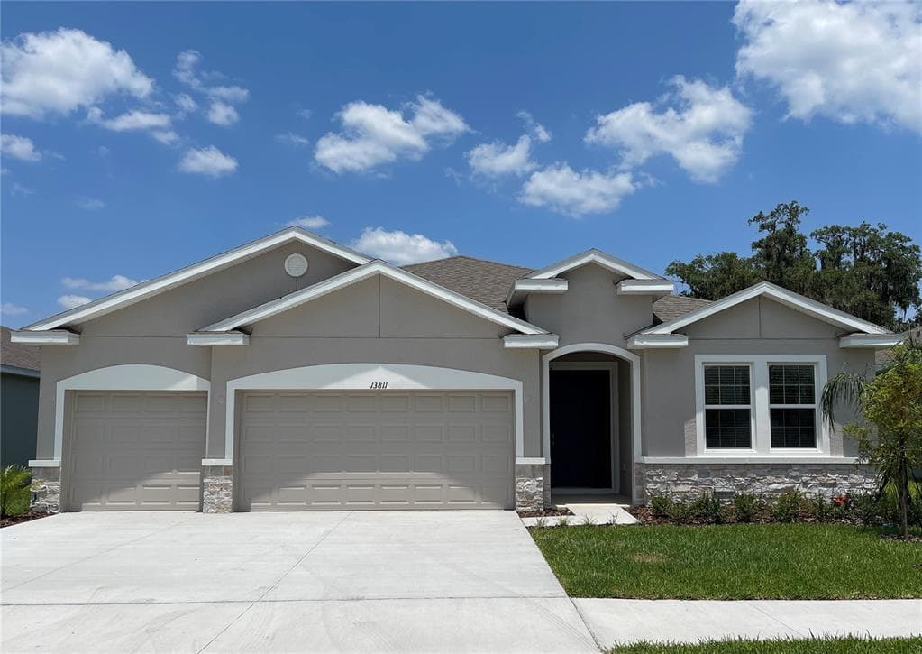 13811 WHISKEY DAISY DRIVE DADE CITY, FL 33525