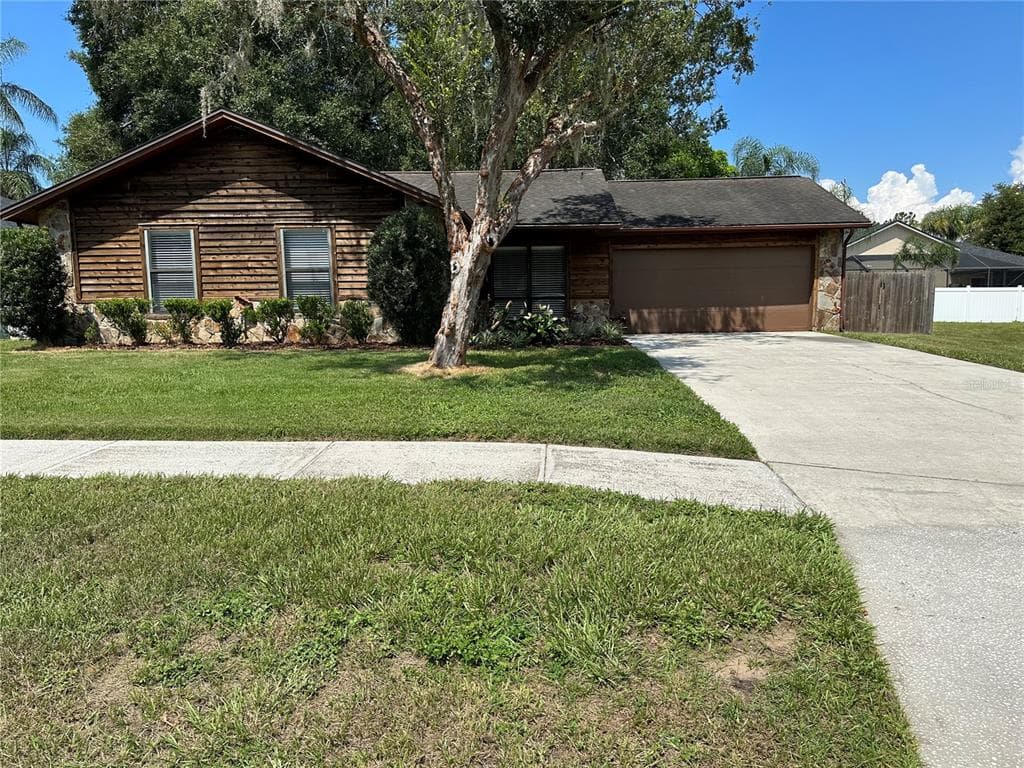 1702 NEWLAND PLACE VALRICO, FL 33594