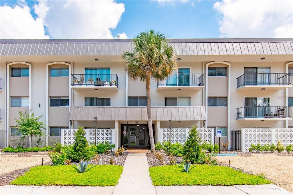 4611 W FIG STREET UNIT 108 TAMPA, FL 33609