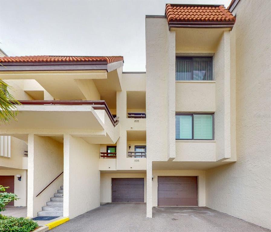 115 1ST STREET E UNIT 106 TIERRA VERDE, FL 33715
