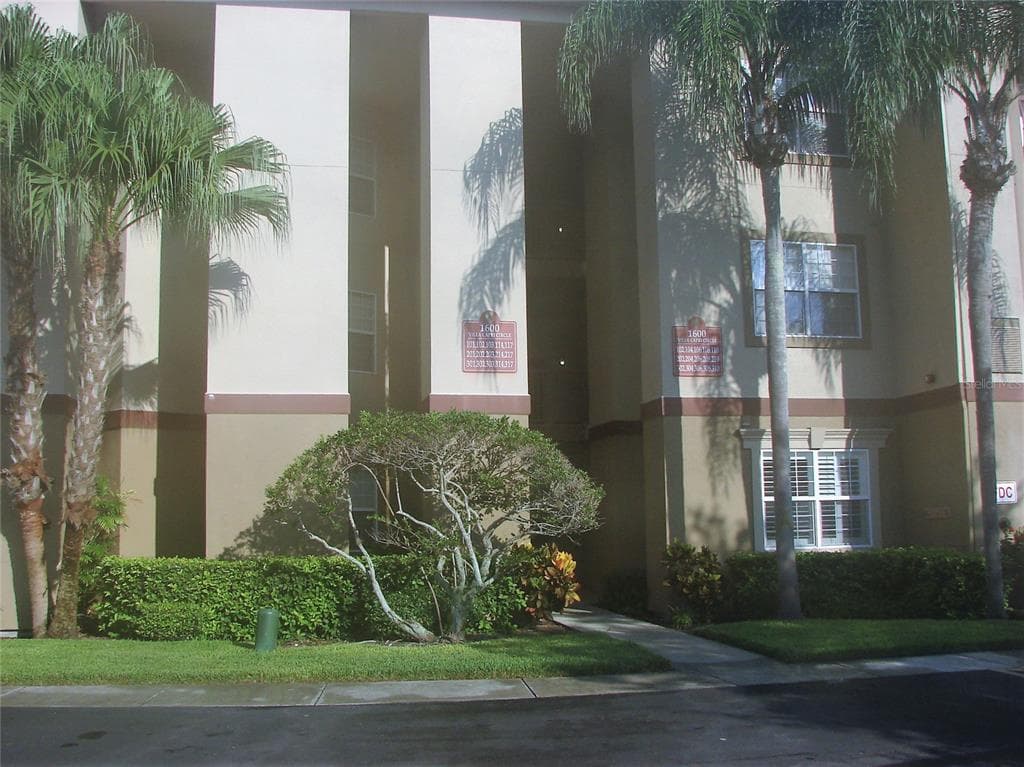 1600 VILLA CAPRI CIRCLE UNIT 117 ODESSA, FL 33556