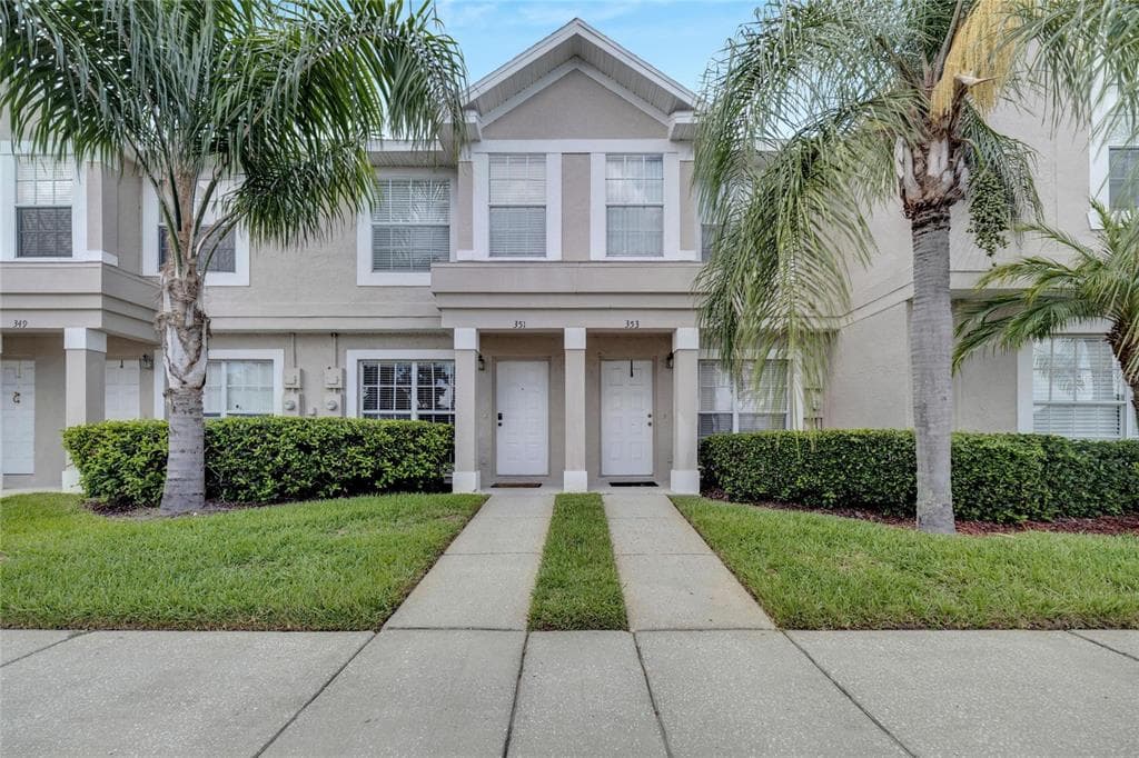 351 KENSINGTON LAKE CIRCLE BRANDON, FL 33511