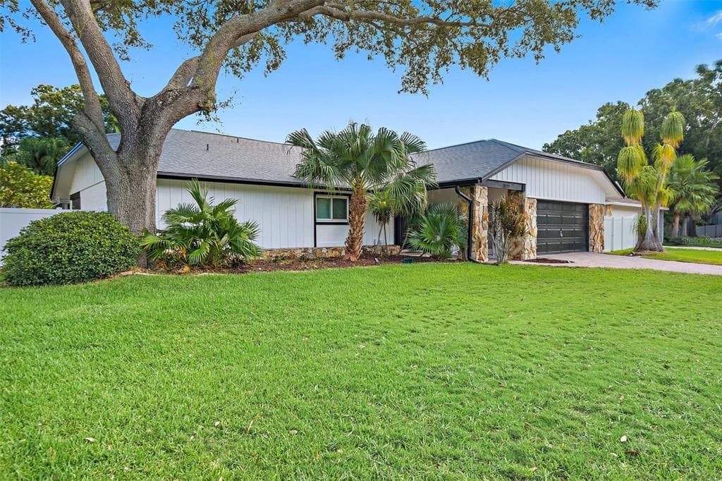 3037 HERON PLACE CLEARWATER, FL 33762