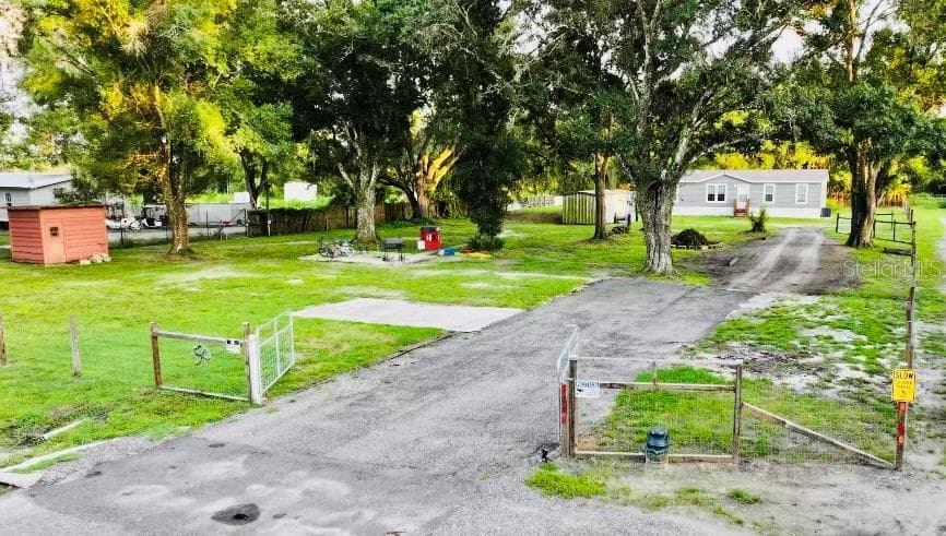 8205 BACK ROAD PLANT CITY, FL 33565