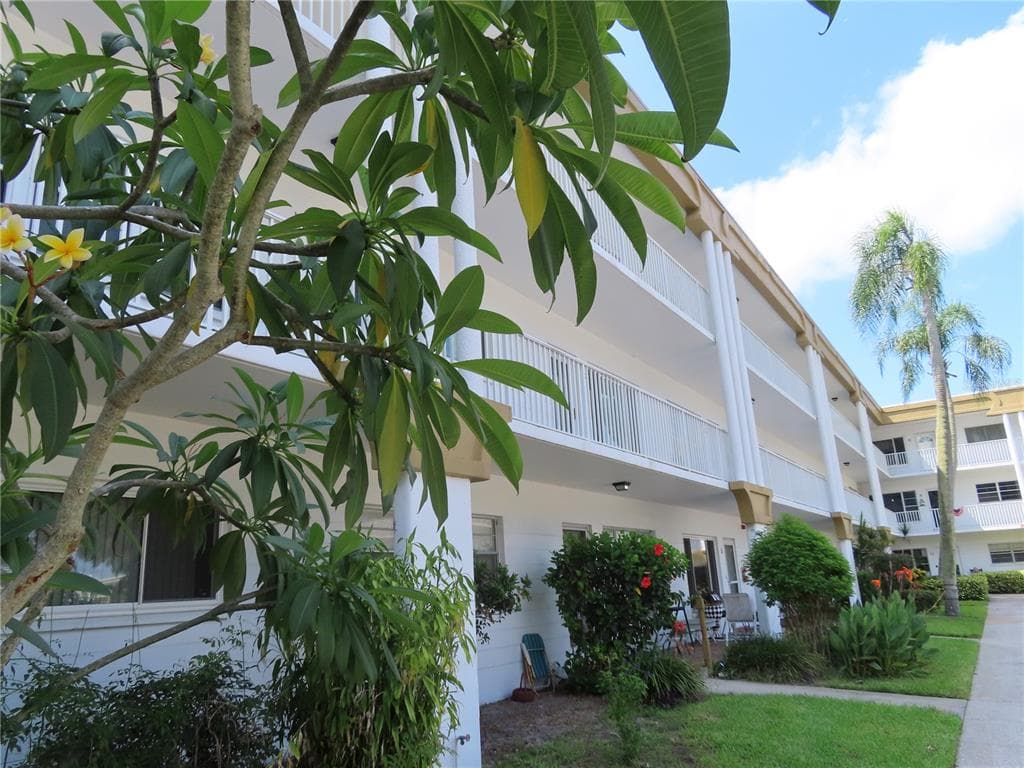 2431 CANADIAN WAY UNIT 47 CLEARWATER, FL 33763
