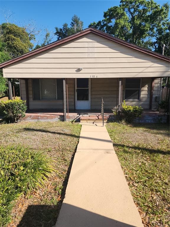 1104 W BALL STREET PLANT CITY, FL 33563
