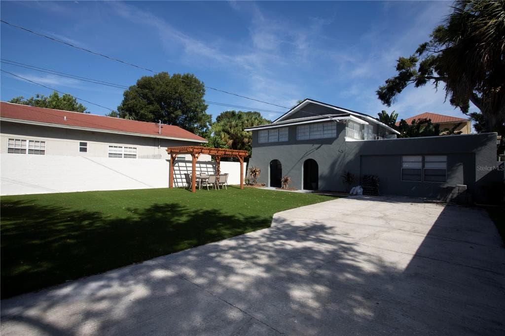 2417 W GRAY STREET TAMPA, FL 33609