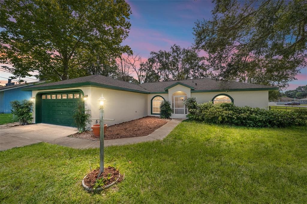 38 BANYAN TRACK OCALA, FL 34472