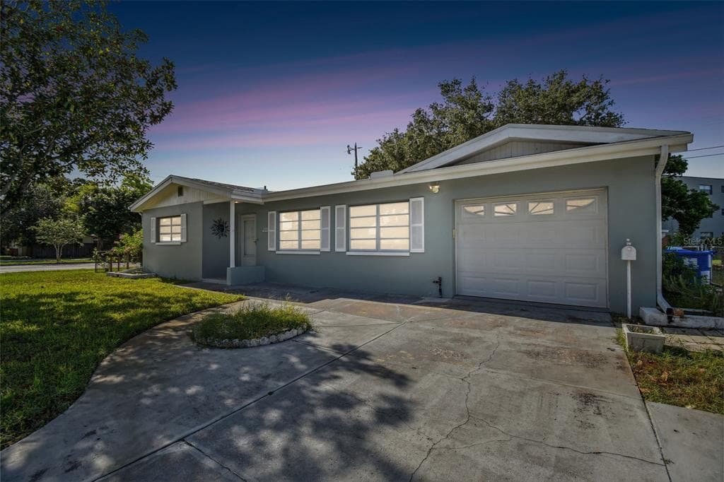 100 74TH AVENUE N ST PETERSBURG, FL 33702