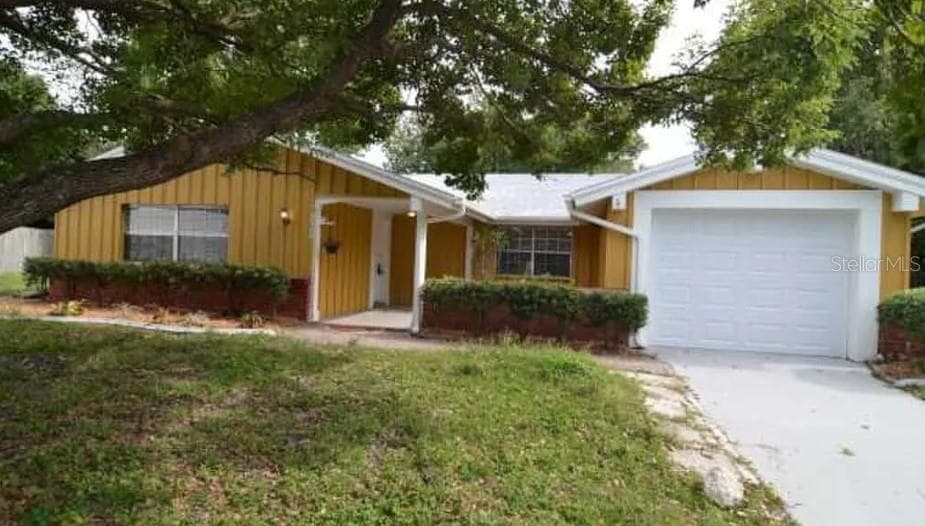 3320 OVERLAND DRIVE HOLIDAY, FL 34691