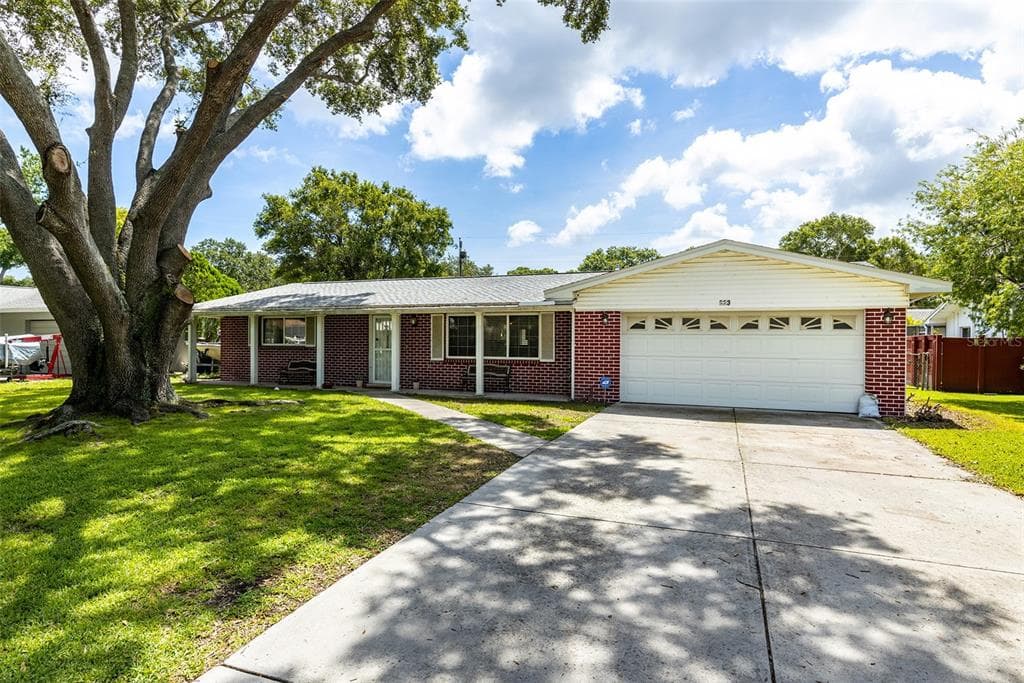 923 PHYLLIS AVENUE LARGO, FL 33771