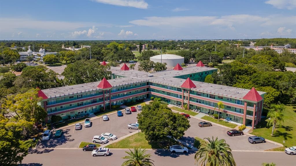 2358 ECUADORIAN WAY UNIT 32 CLEARWATER, FL 33763