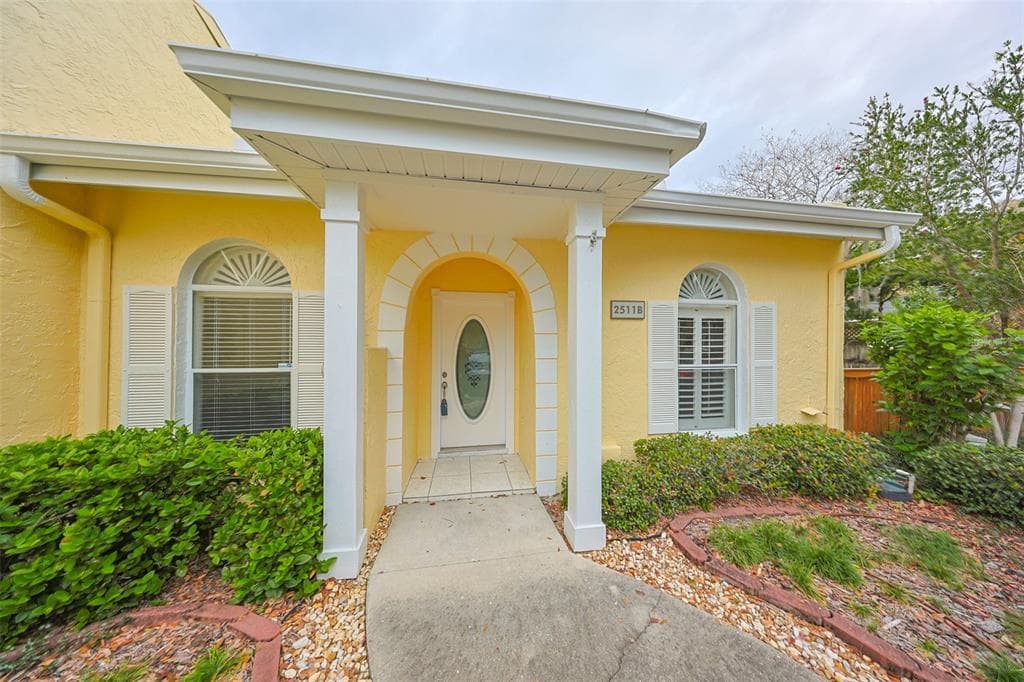 2511 W TEXAS AVENUE UNIT B TAMPA, FL 33629