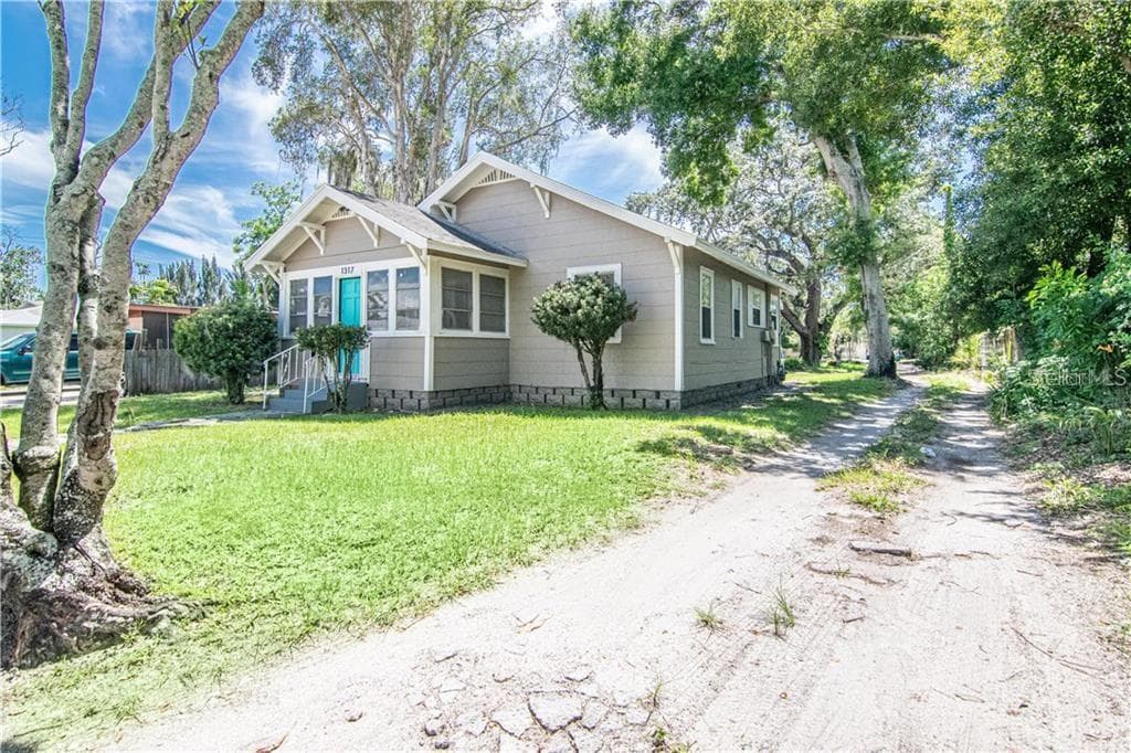 1317 15TH STREET S ST PETERSBURG, FL 33705