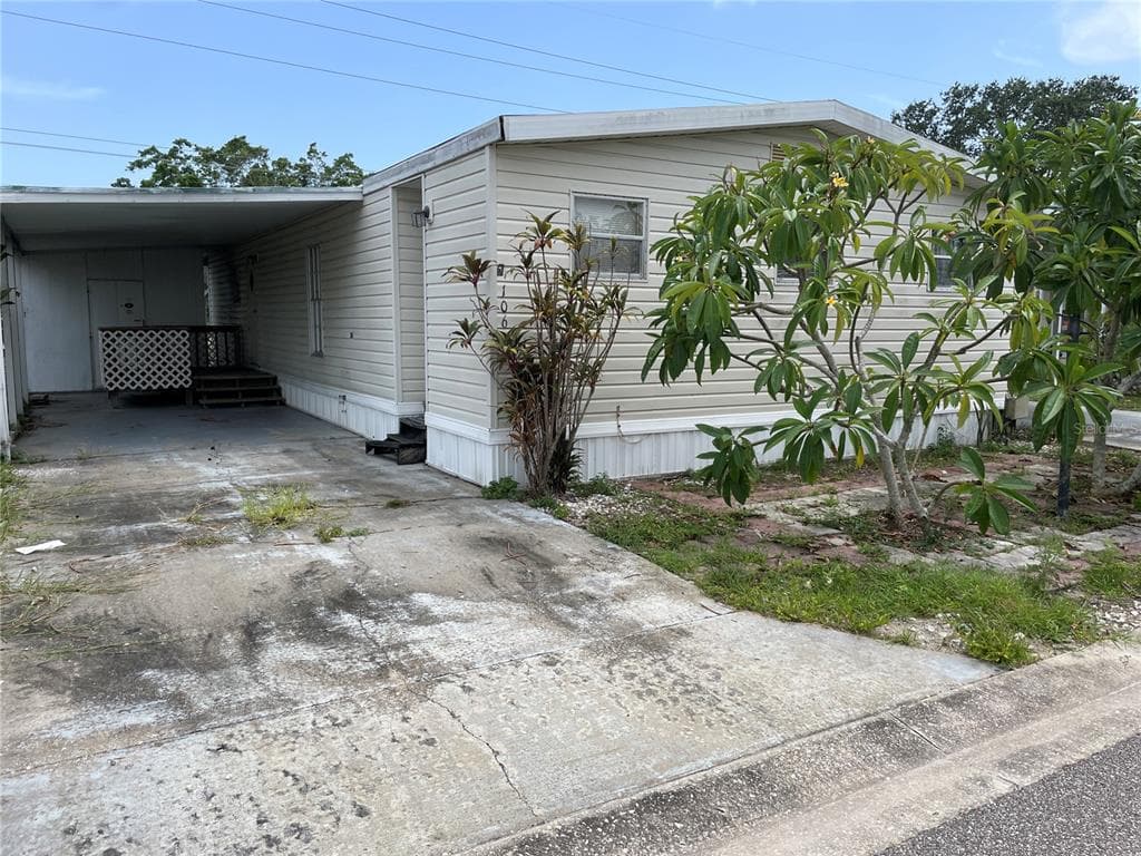 106 52ND AVENUE TERRACE E BRADENTON, FL 34203