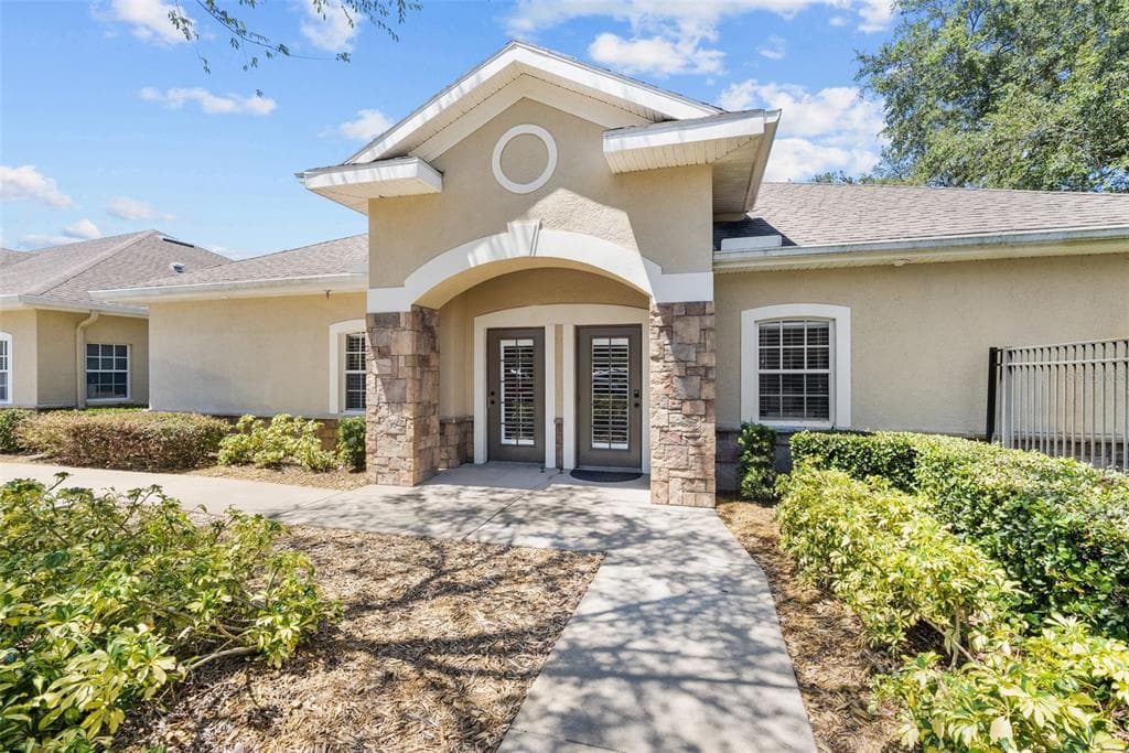 8473 W LINEBAUGH AVENUE TAMPA, FL 33625
