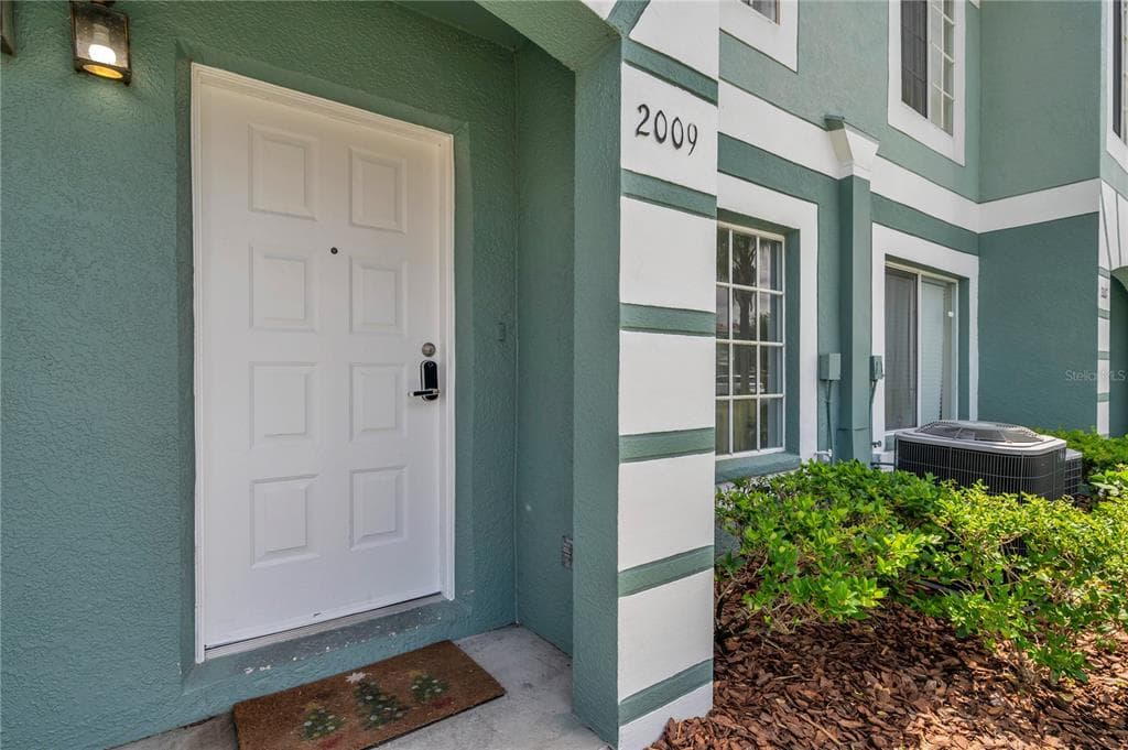 2009 FLUORSHIRE DRIVE BRANDON, FL 33511