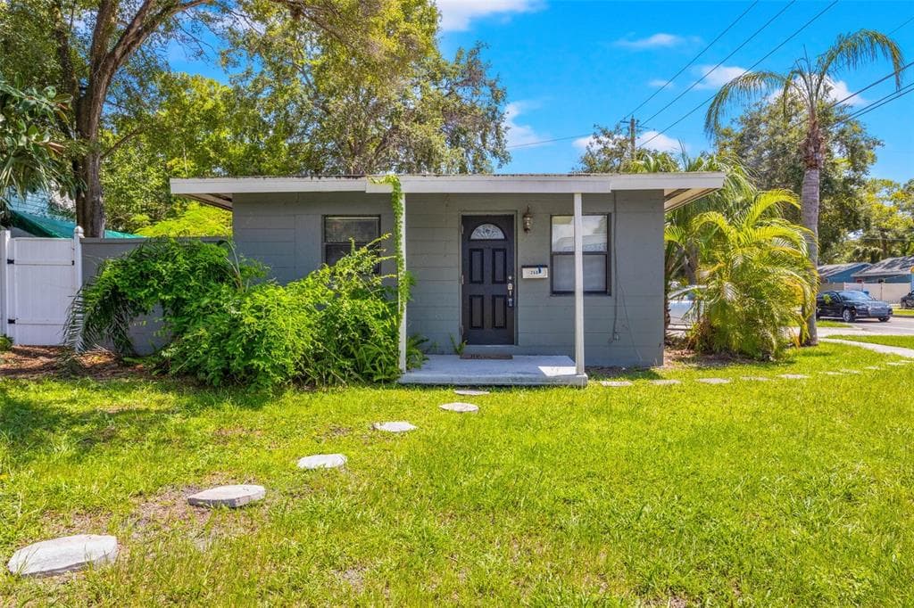 1820 3RD STREET S ST PETERSBURG, FL 33705