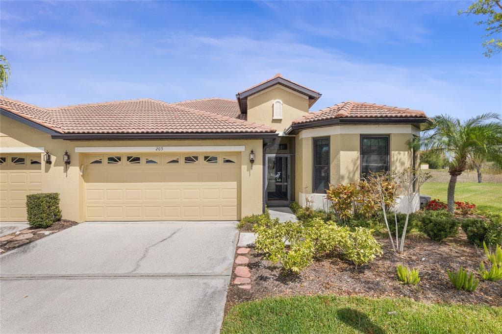 205 MYSTIC FALLS DRIVE APOLLO BEACH, FL 33572