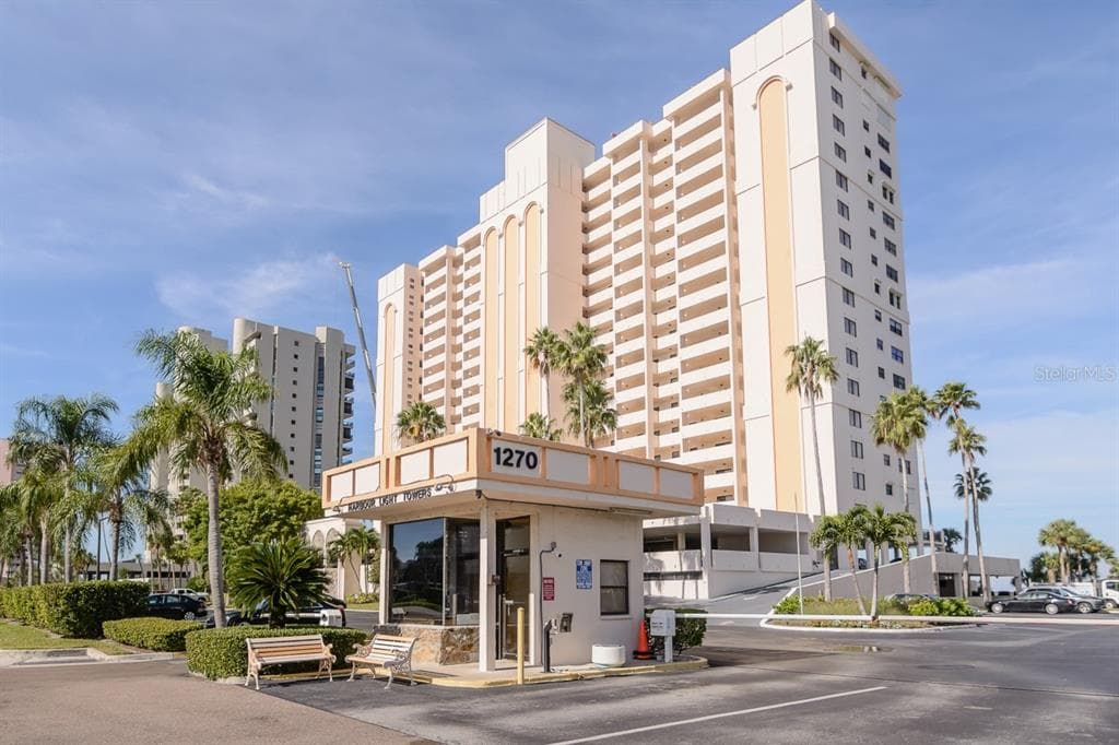 1270 GULF BOULEVARD UNIT 403 CLEARWATER, FL 33767