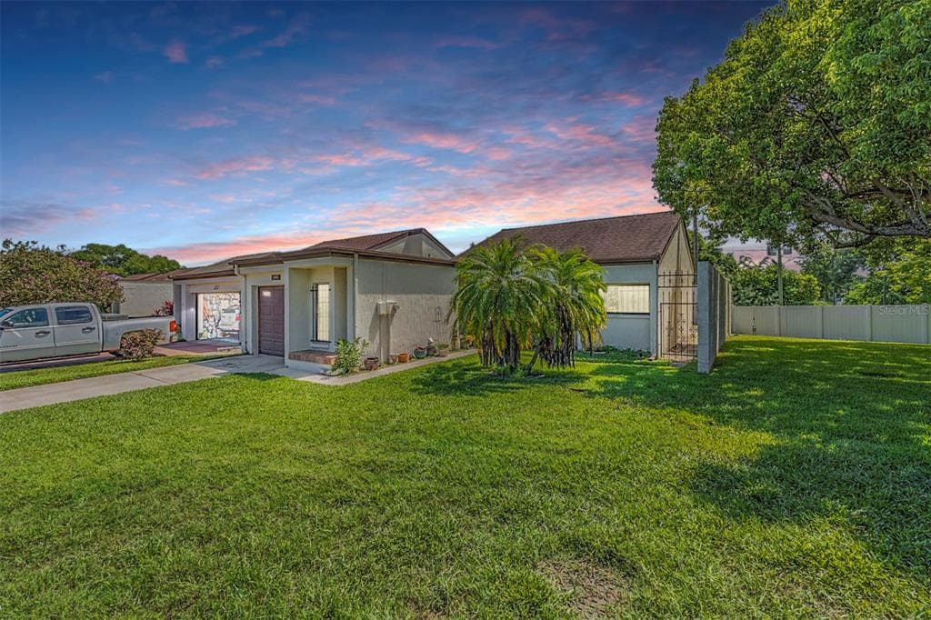 4542 STONEHAVEN PLACE NEW PORT RICHEY, FL 34652