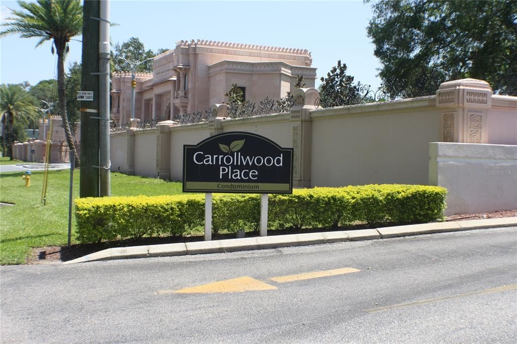 3704 GREENERY COURT UNIT 204 TAMPA, FL 33618