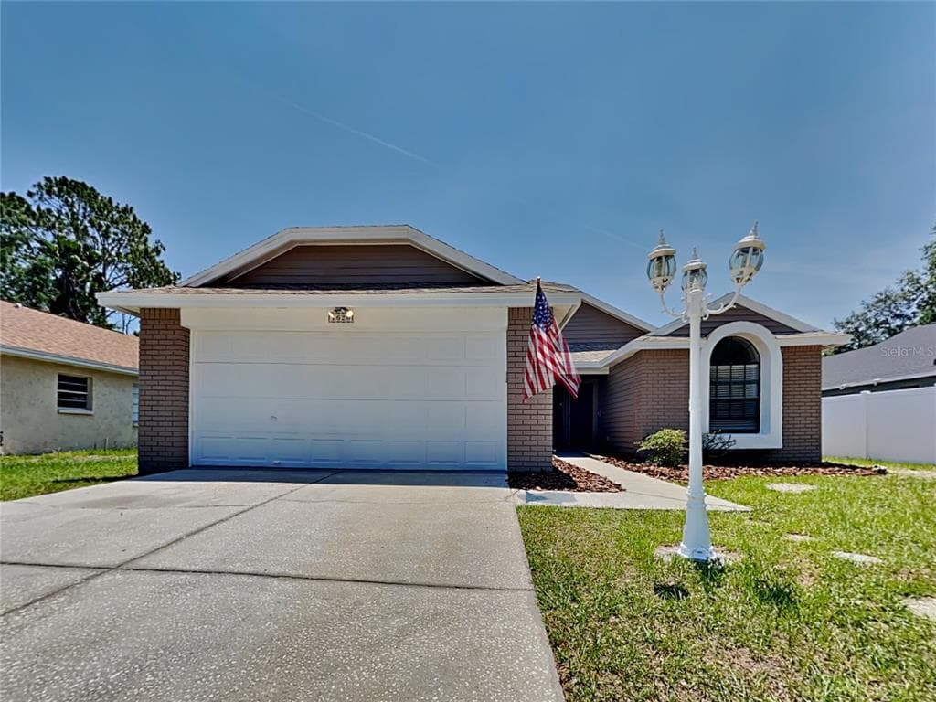 1620 SPINNING WHEEL DRIVE LUTZ, FL 33559